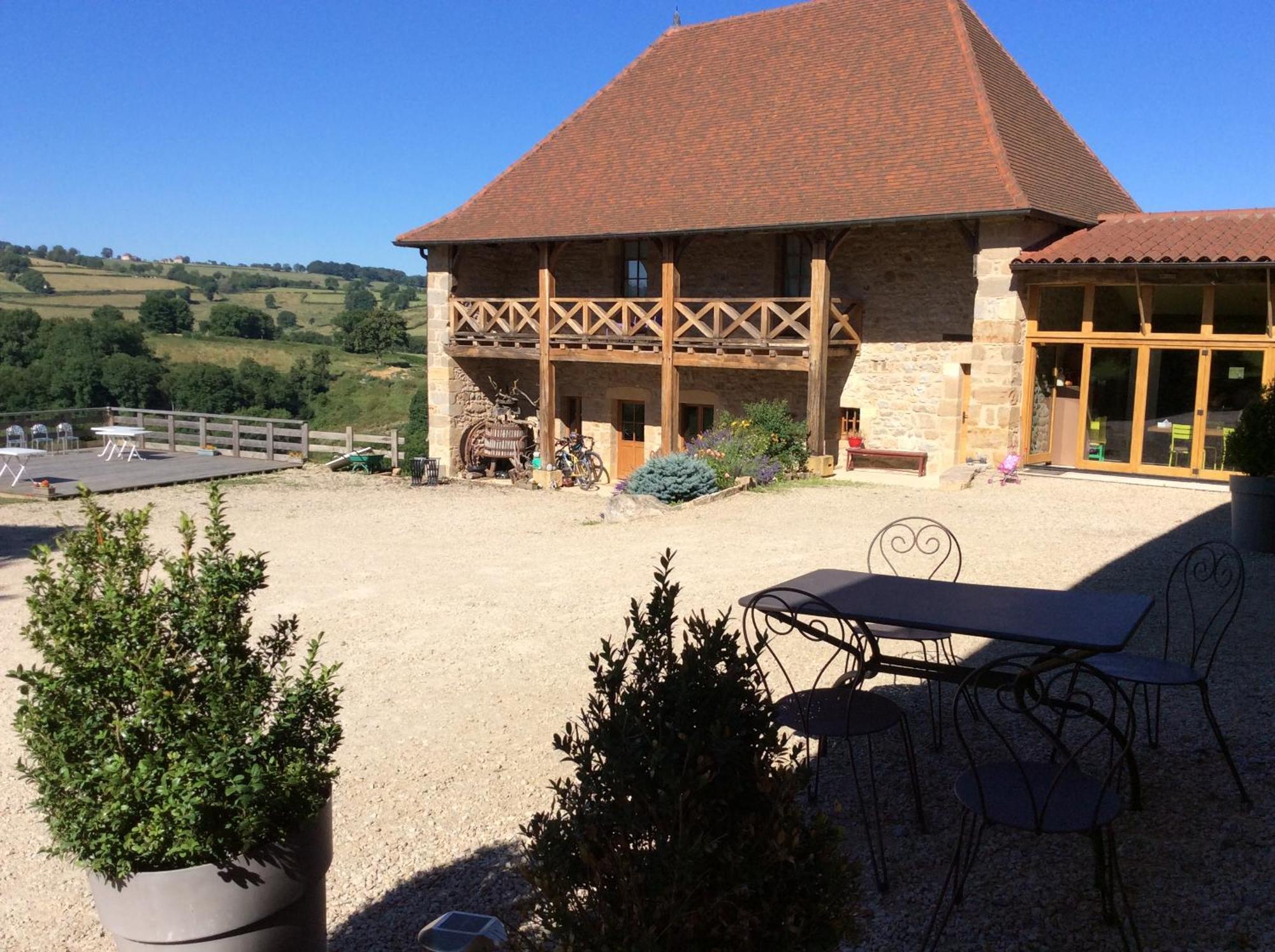 Bed and Breakfast Domaine De Noyer Saint-Christophe-en-Brionnais Zewnętrze zdjęcie