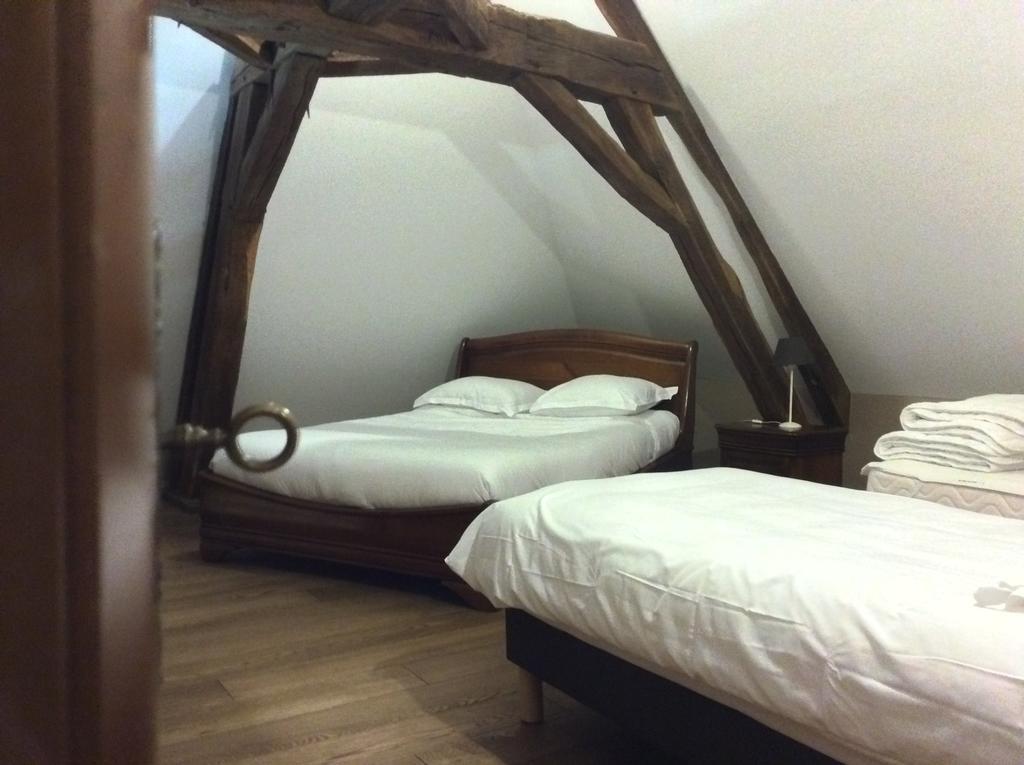 Bed and Breakfast Domaine De Noyer Saint-Christophe-en-Brionnais Pokój zdjęcie